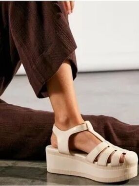 Jeffrey Campbell Cream Platform Fisherman Sandals